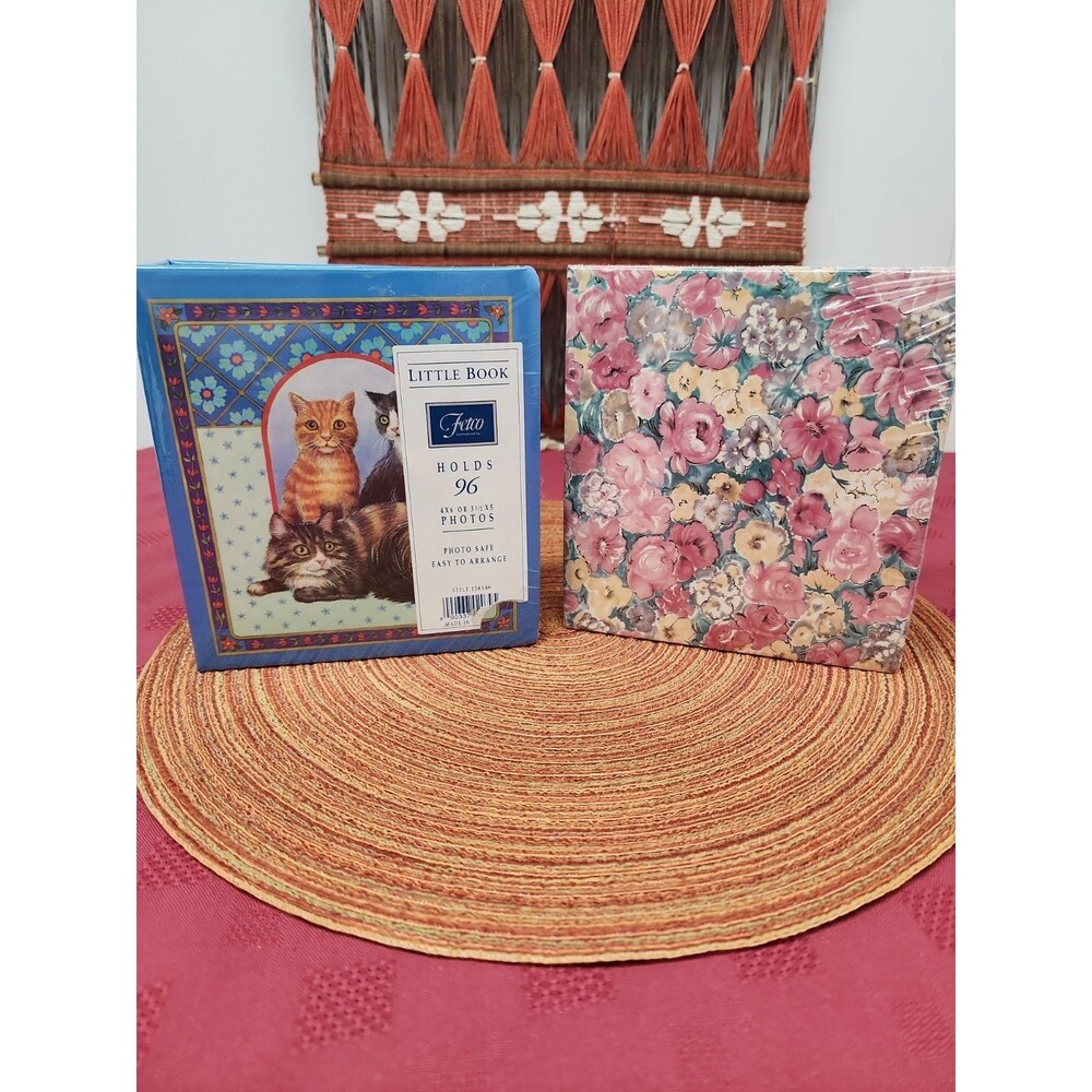 Fetco Photo Albums Lot Of 2 Holds 96 Photos Each Kitties & Flowers Grannycore